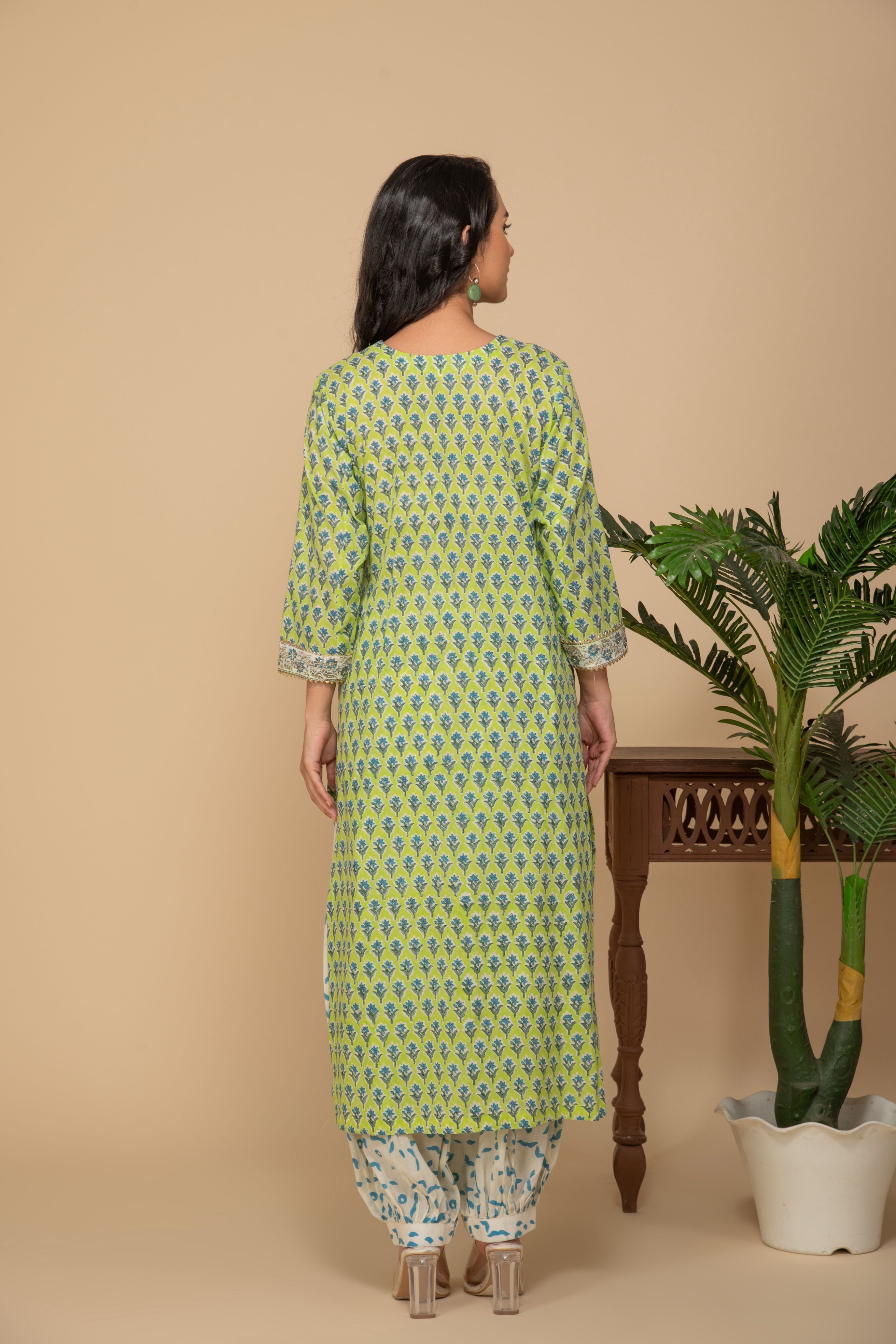 Green printed kurta with white printed bottom 3 piece suit set with contrast cream dupatta