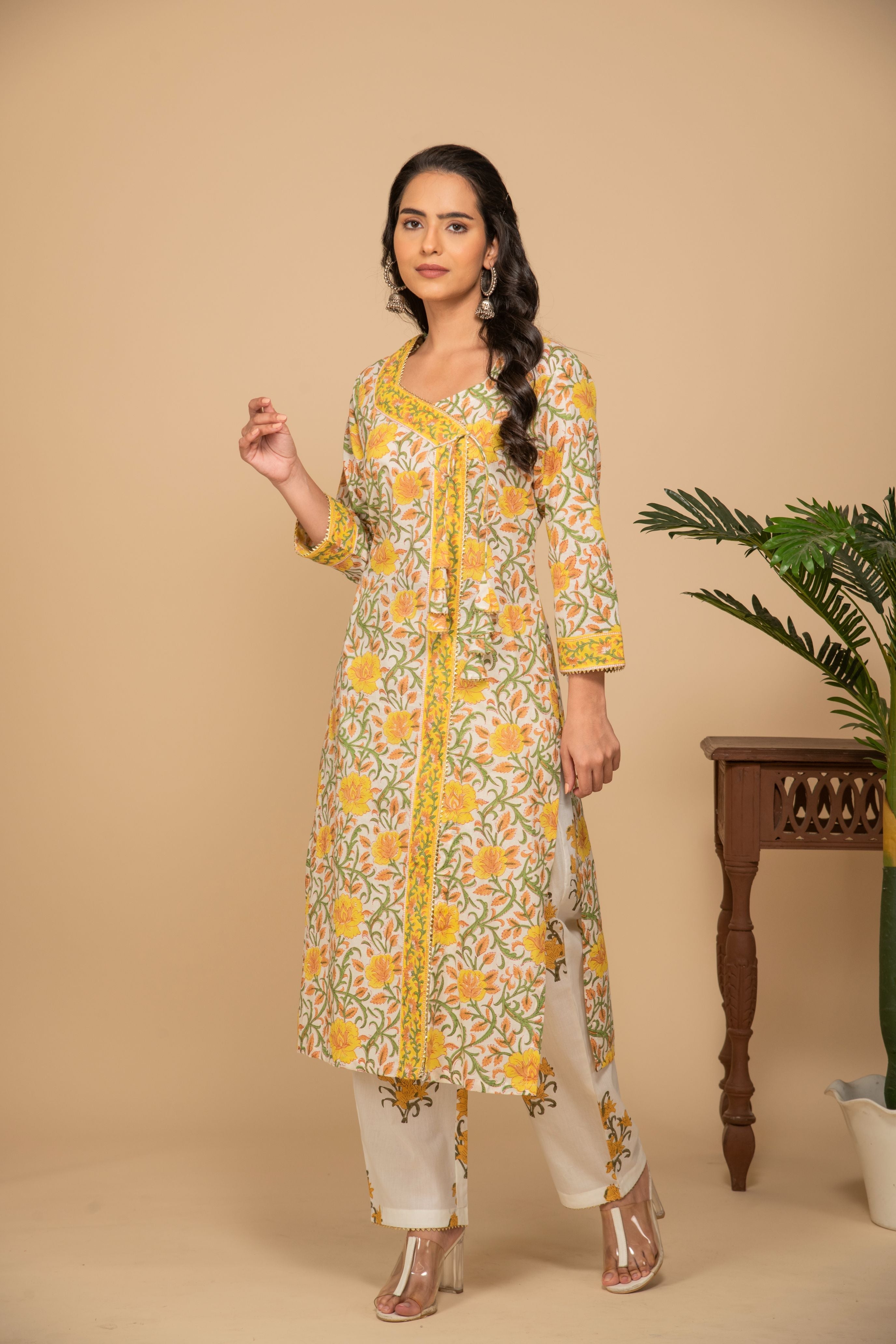 Mustard printed kurta left tie up in front with white printed bottom 3 piece suit set with contrast w/m dupatta