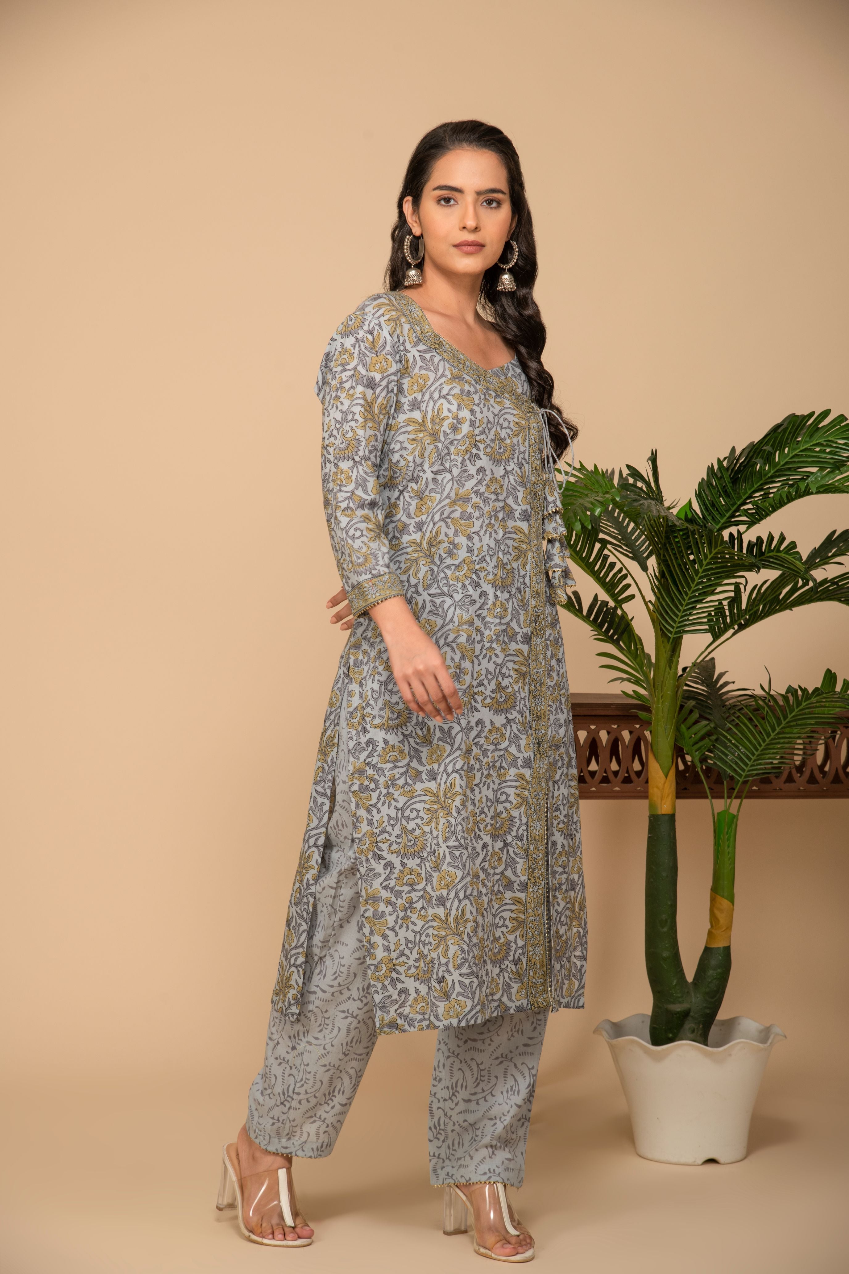 Grey printed kurta with grey printed bottom 3 piece suit set with buttis allover dupatta