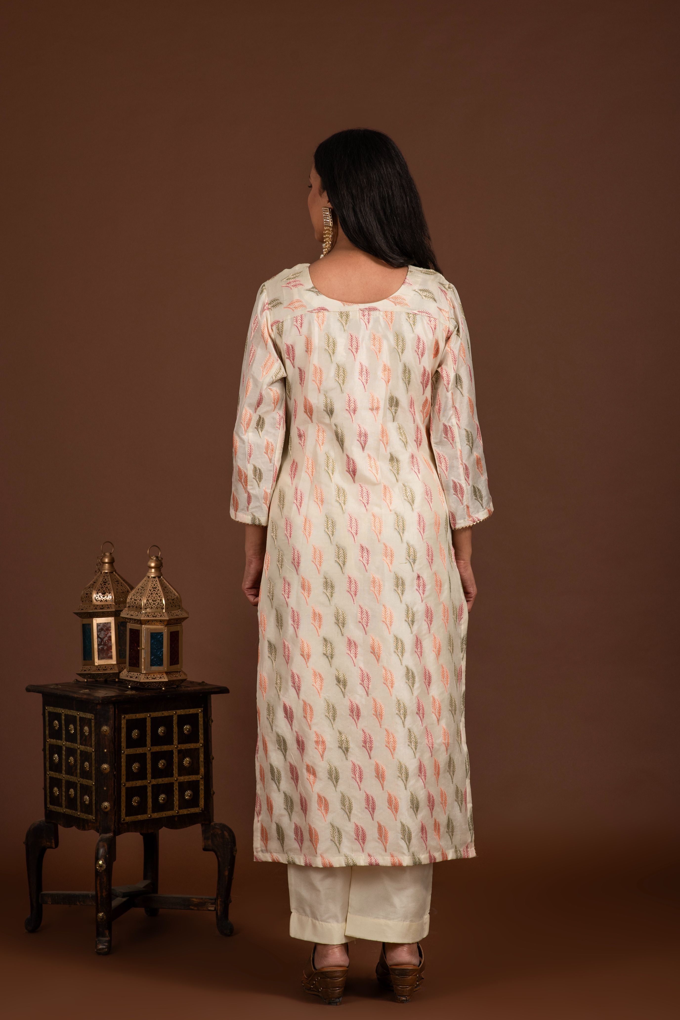 Banarasi Weave Kurta and Dupatta with Solid Colour Bottom