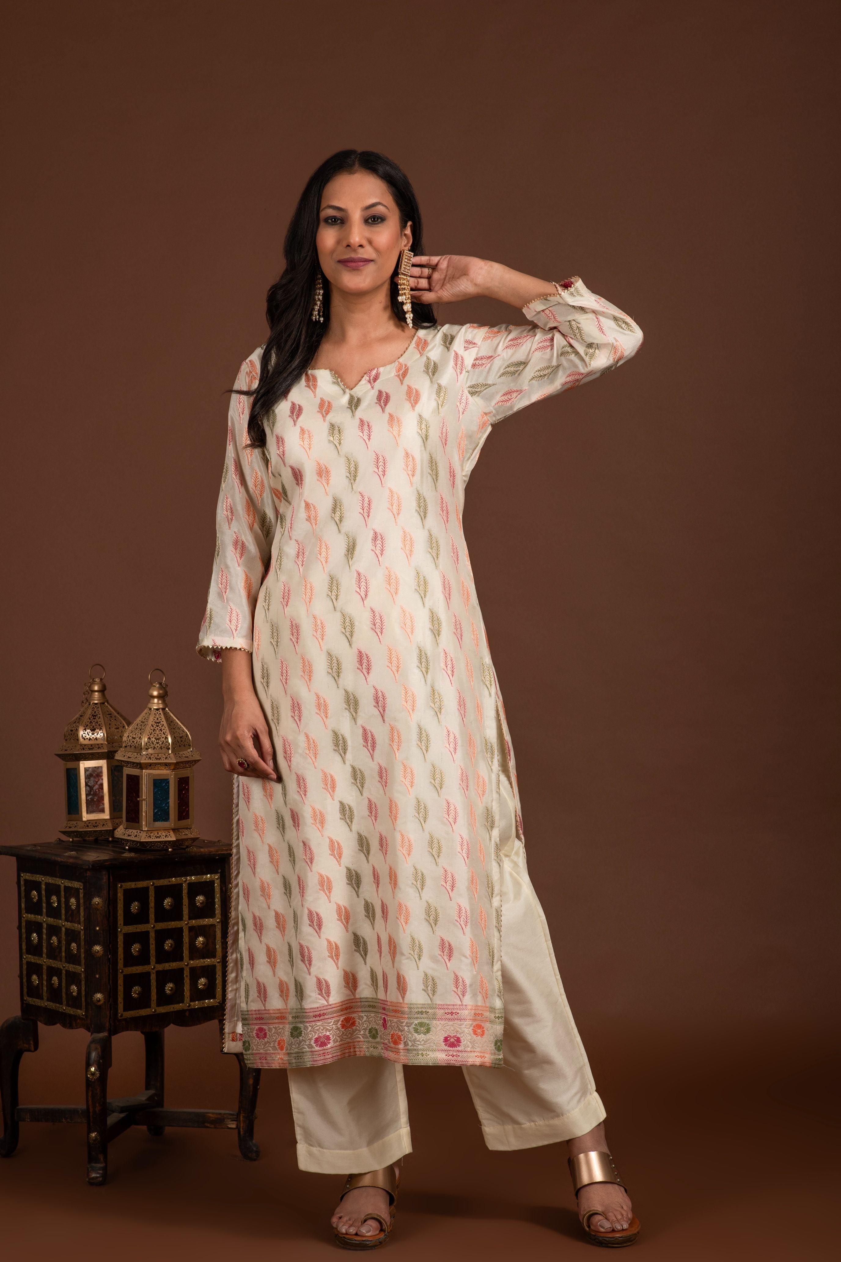 Banarasi Weave Kurta and Dupatta with Solid Colour Bottom
