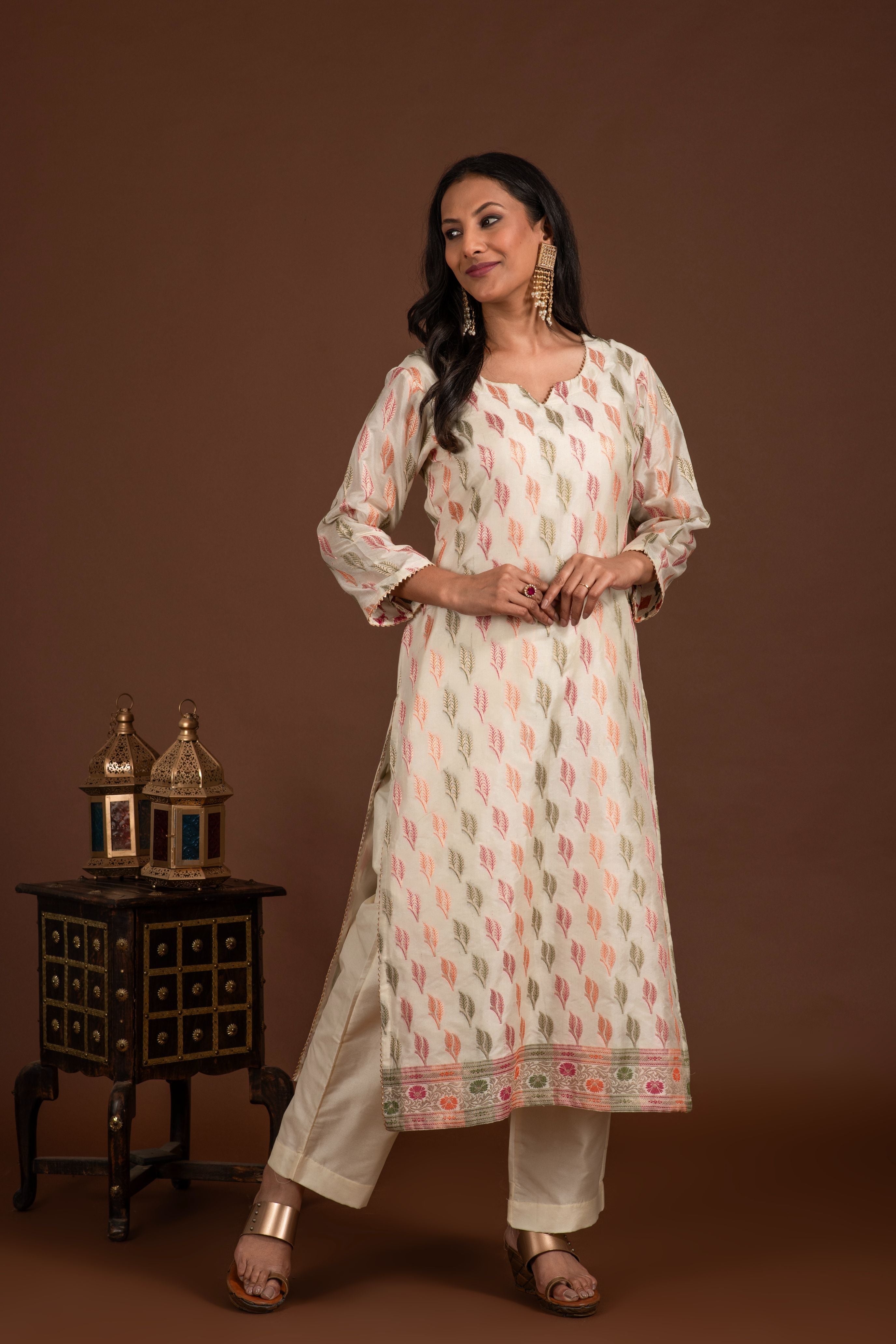 Banarasi Weave Kurta and Dupatta with Solid Colour Bottom