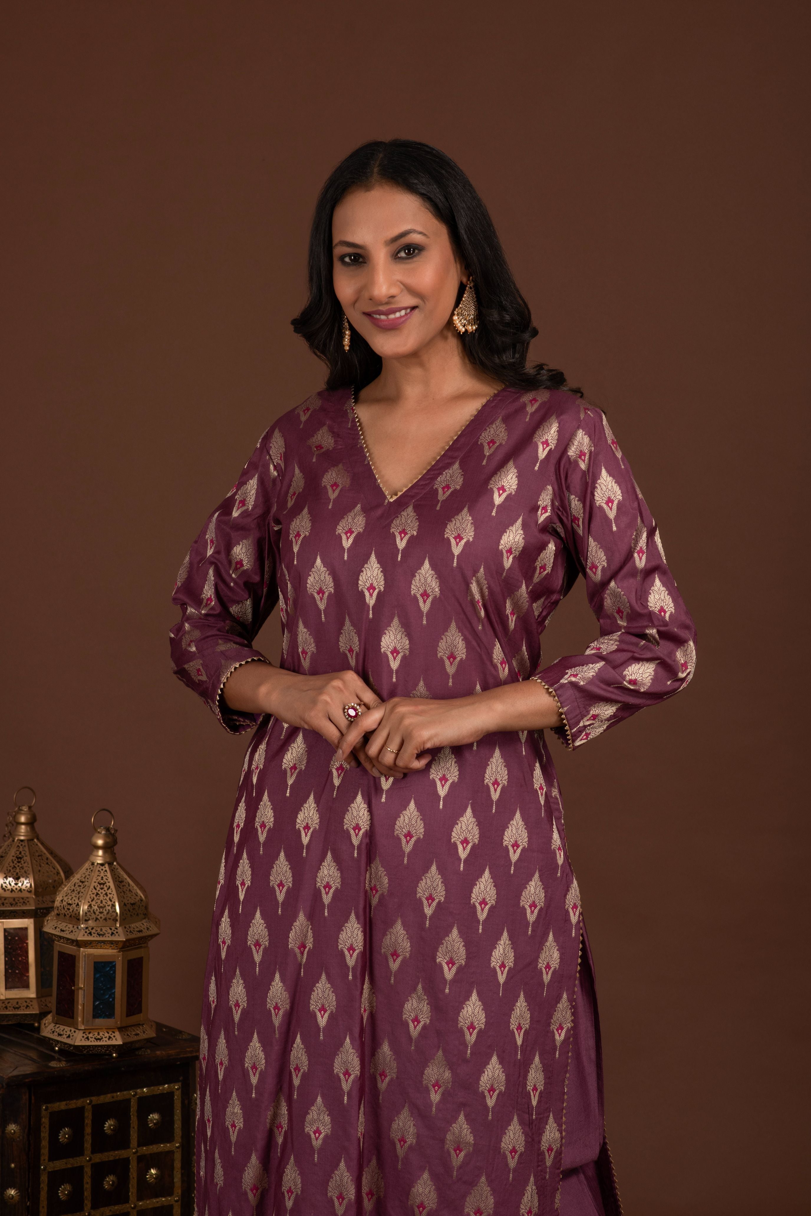 Banarasi Weave Kurta and Dupatta with Solid Colour Bottom