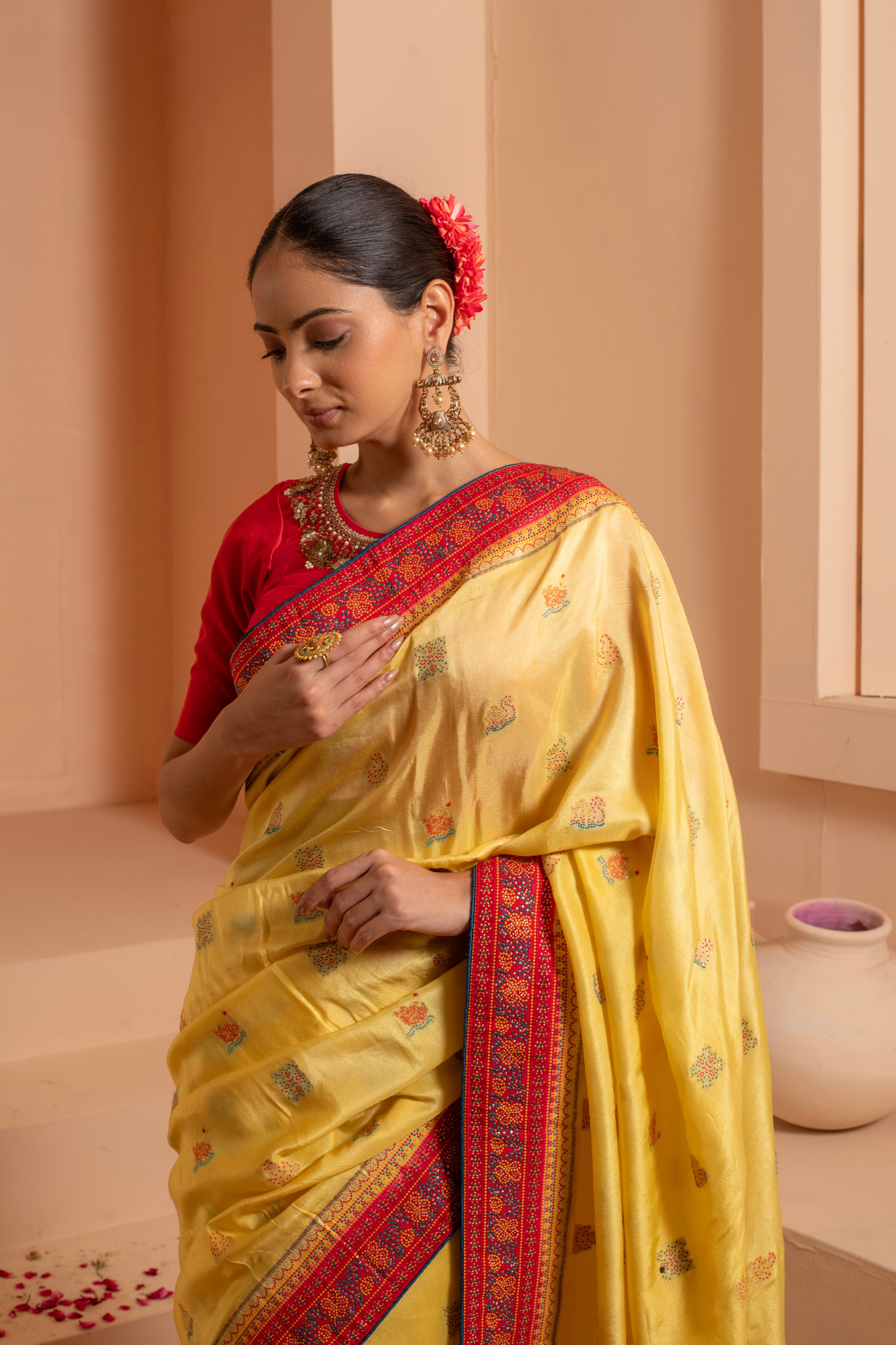 Glided glamour saree with metalic gold accent