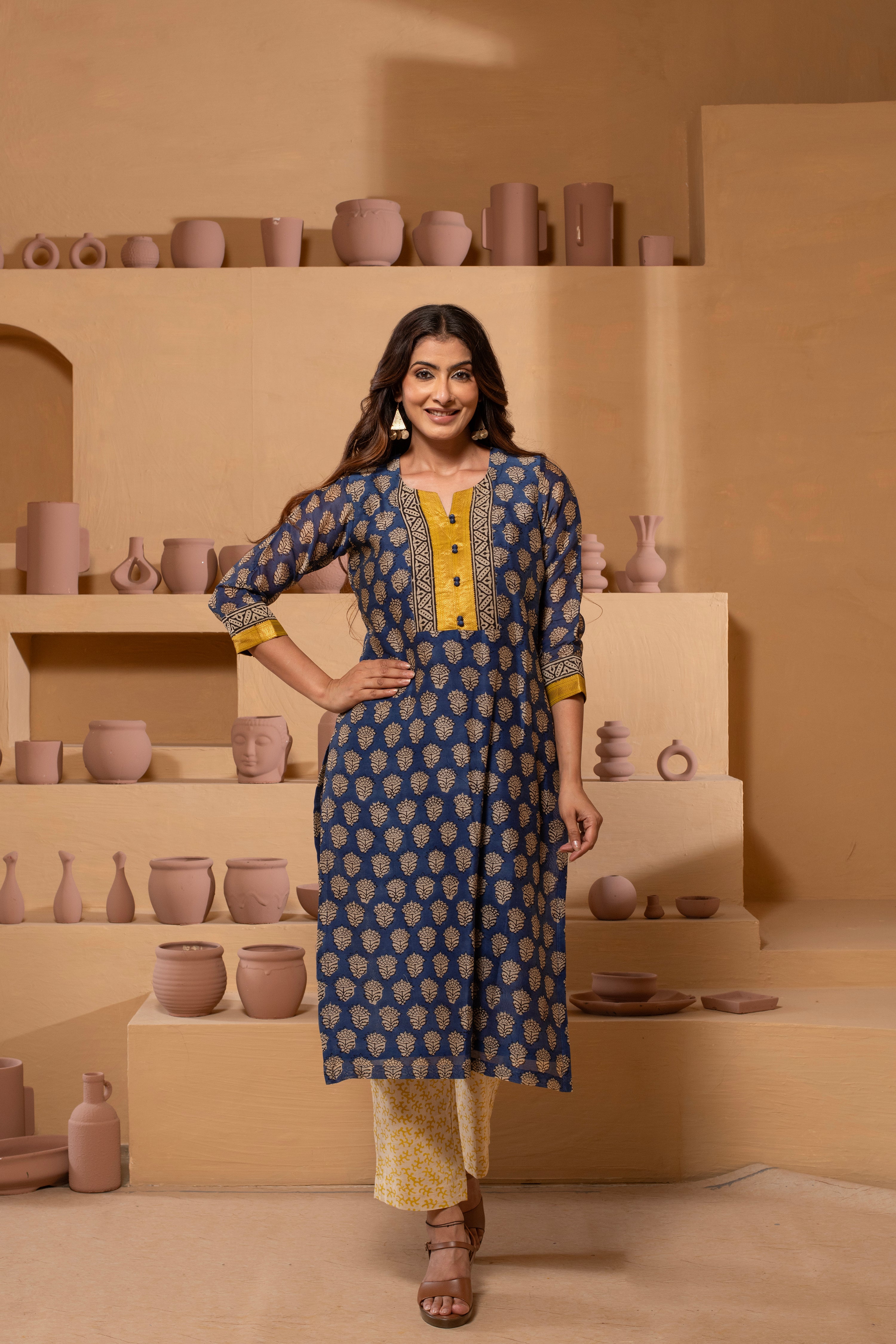 Timeless Maheshwari dupatta suit with intricate pattern and zari borders RKBMH8