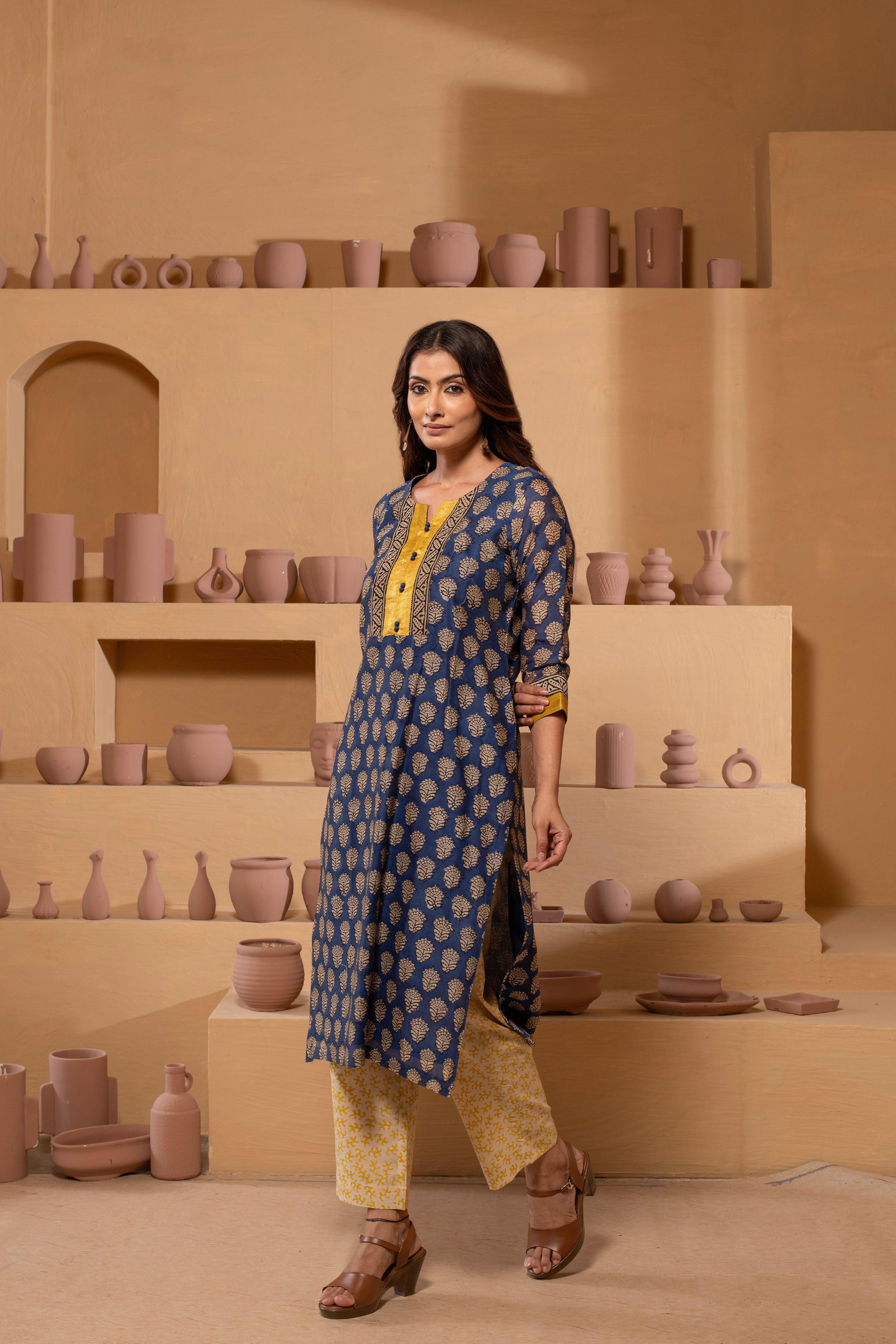 Timeless Maheshwari dupatta suit with intricate pattern and zari borders RKBMH8