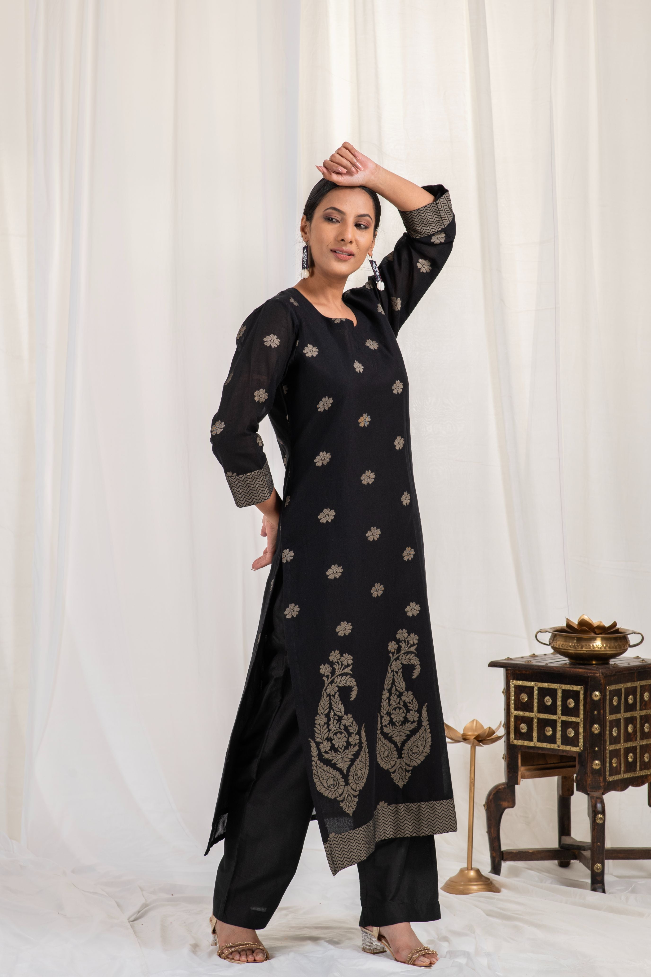 Fine Cotton Jamdani Motif Dupatta Suit SH 02