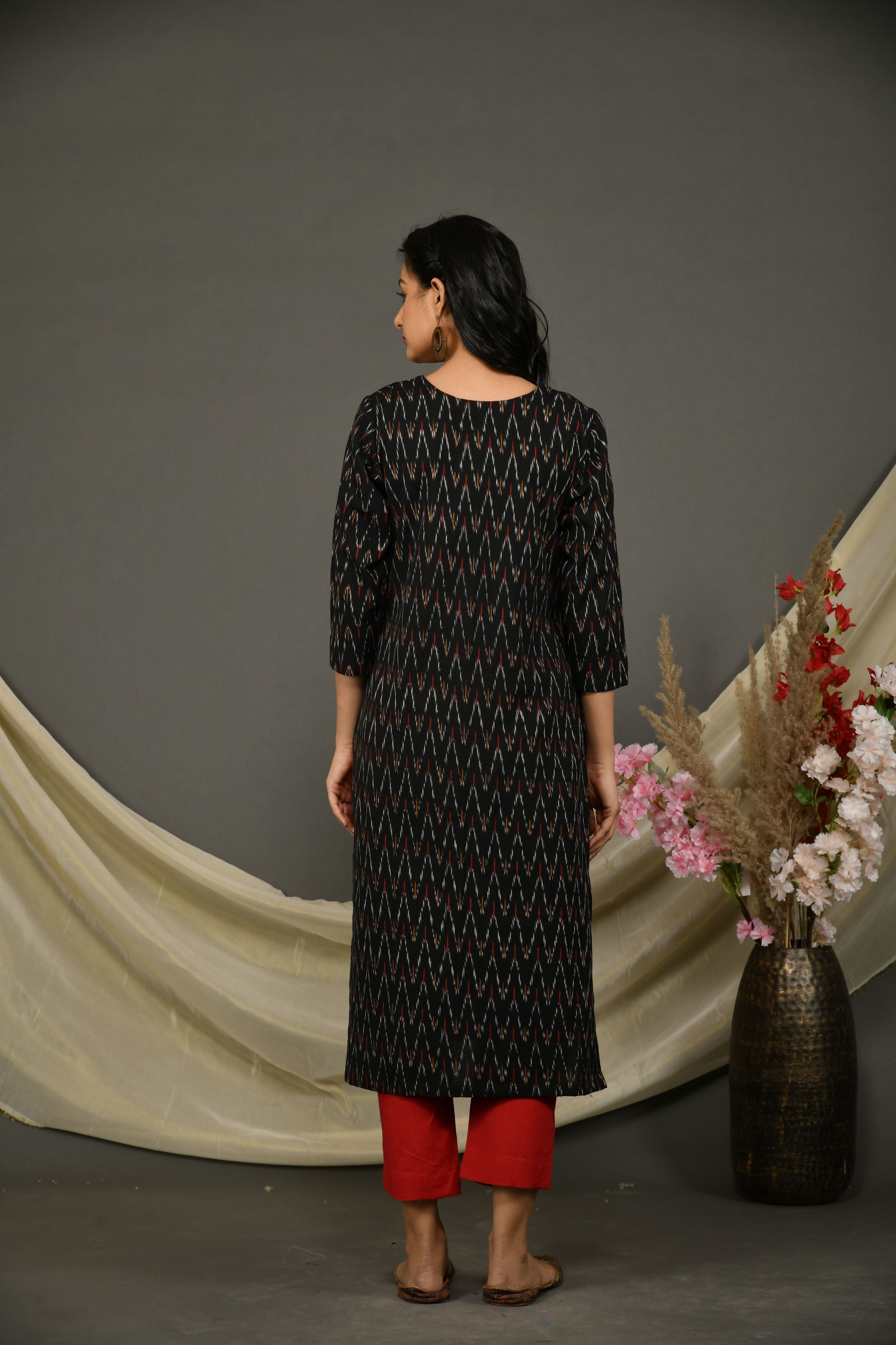 Black ikkat kurta pant set with dupatta IK18