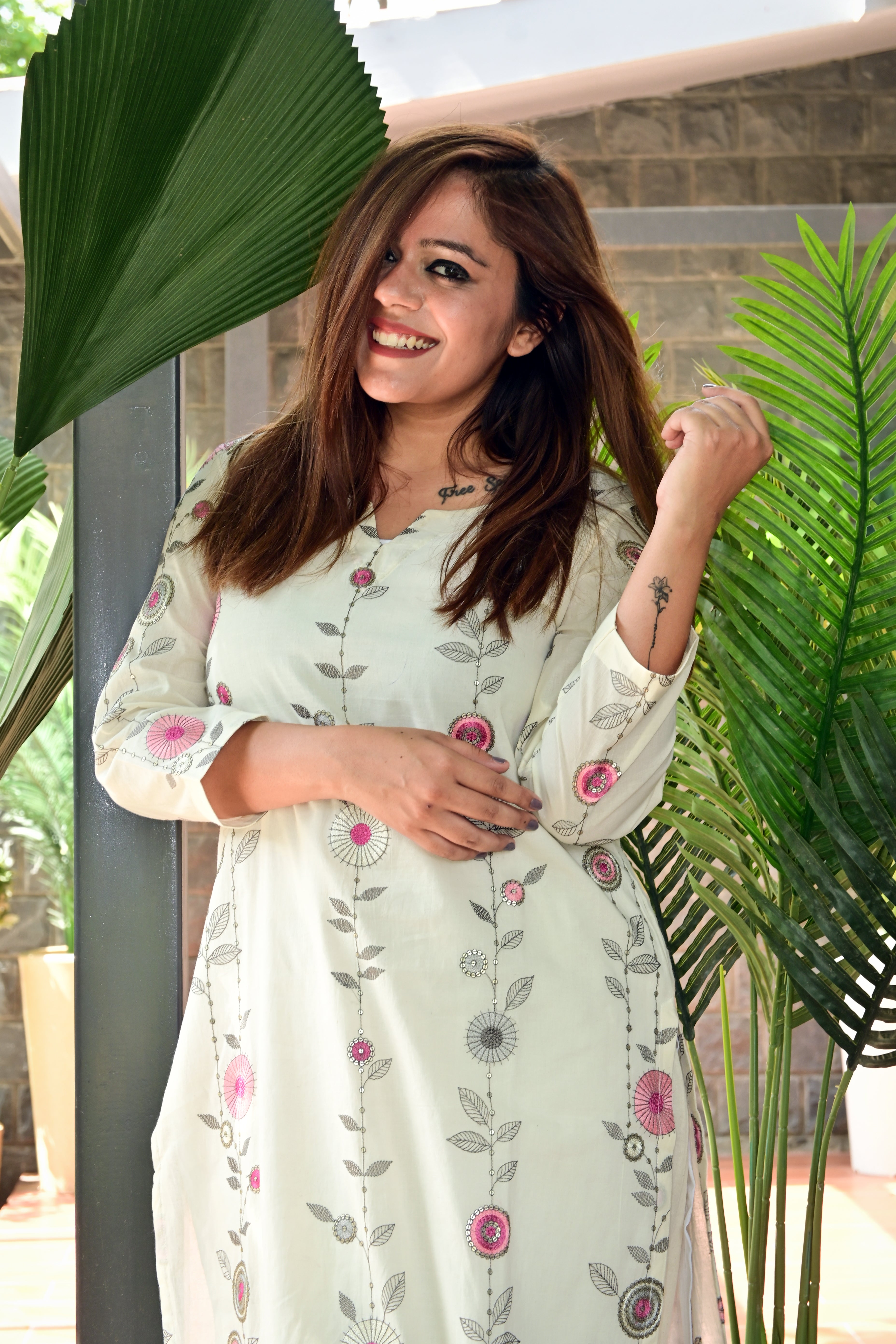 White and pink flower embroidered kurta and pant set