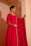 Versatile Anarkali suit set with border and an embroidered dupatta