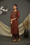 Maroon cotton jaipuri printed kurta pants with zig zag printed dupatta.